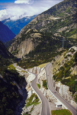 Автомобильные дороги в горах