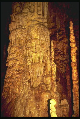 Пещерные статуи