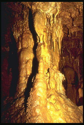 Пещерная скульптура