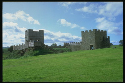 Unha antiga fortaleza no campo