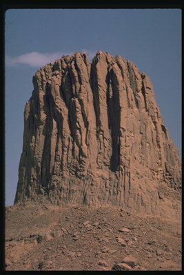 岩石在沙漠中