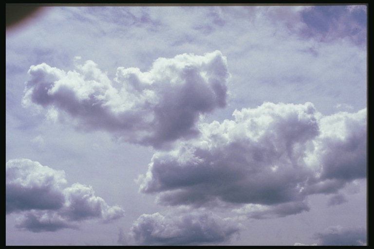 Облака, белогривые лошадки