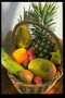 Корзина с фруктами. Банан, киви, дыня, ананас, манго