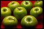 Яблоки зеленого цвета с восковым блеском