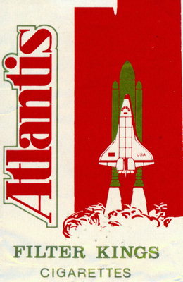 ATLANTIS- красная пачка сигарет с изображением космического корабля на старте