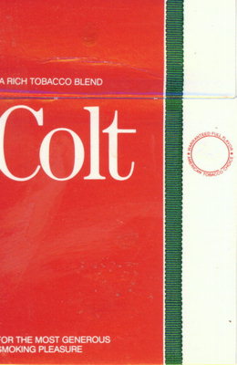 Пачка сигарет COLT красного цвета 