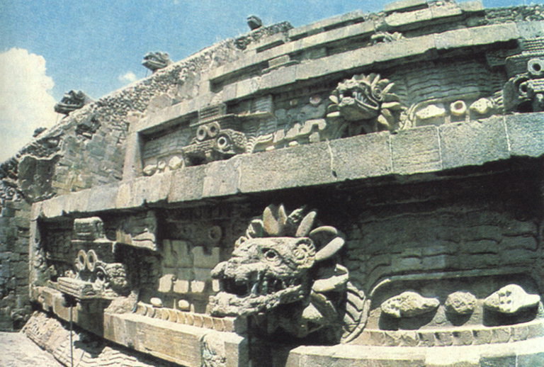 The wall with the heads of the dragons