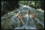 Две девушки в водопаде
