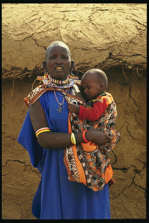 Black žena s dítětem