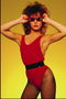 Красный купальник, колготки в сетку, солнцезащитные очки