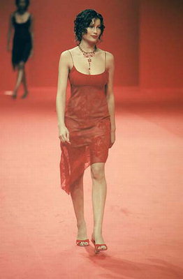 Red sajf dress