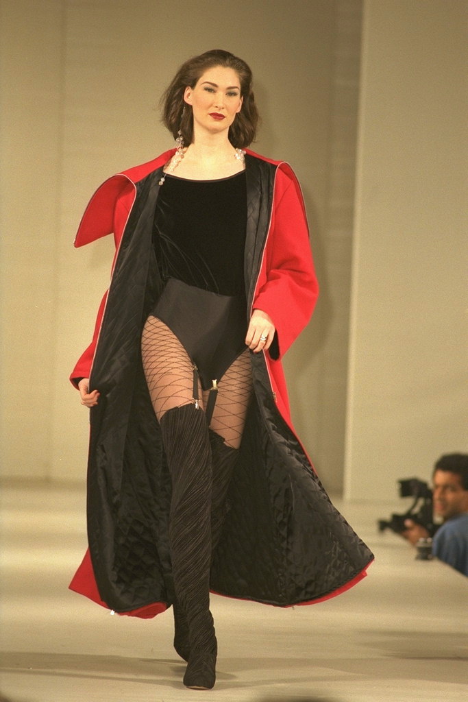 Merah hitam dengan coat lining