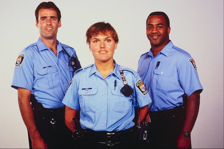 Команда поліцейських