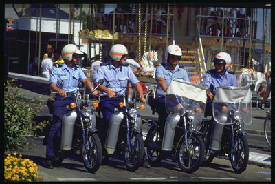 Policia en motocicleta