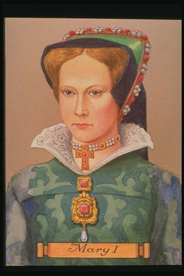 Девушка с крестом с камнями на шее. Шляпа черно-зеленого цвета. Мари первая