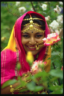 Индианка в национальном костюме