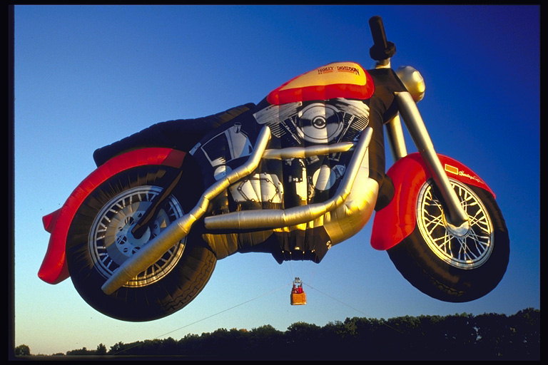 Balloon in the form of a motorcycle