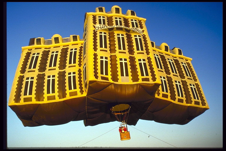 Balão em um palácio