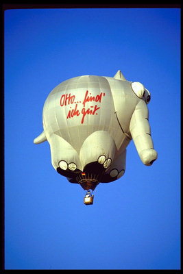 Balon u obliku slona priča