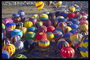 Gra kolorów na boisku do balonów