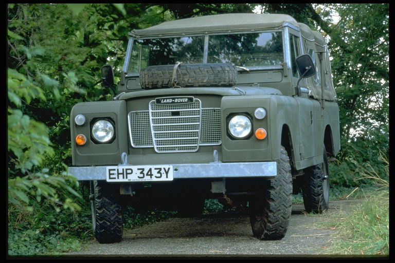 Land Rover Defender 2