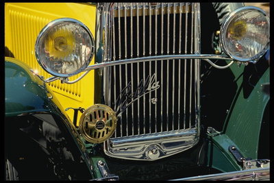 Фото автомобиля Chrysler с которого John Wayne произнёс скандальное высказывание о Гитлере