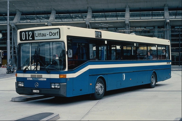 alemán de autobuses para el transporte de personas en las regiones montañosas de Baviera