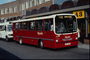 Междугородний ярко-красный автобус для пассажирских перевозок