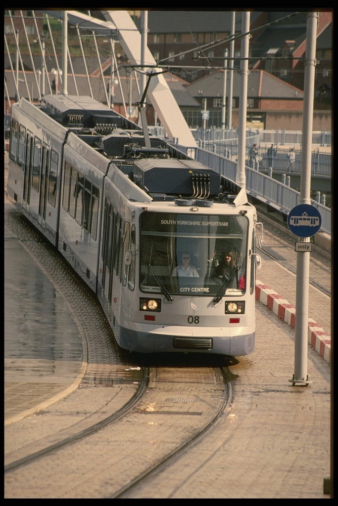 Трамвай - лучшее средство для развязки уплотнённого транспортного городского движения