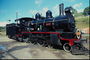 Foto lokomotif pertama di dunia. Perbaikan lokomotif untuk mobil penumpang