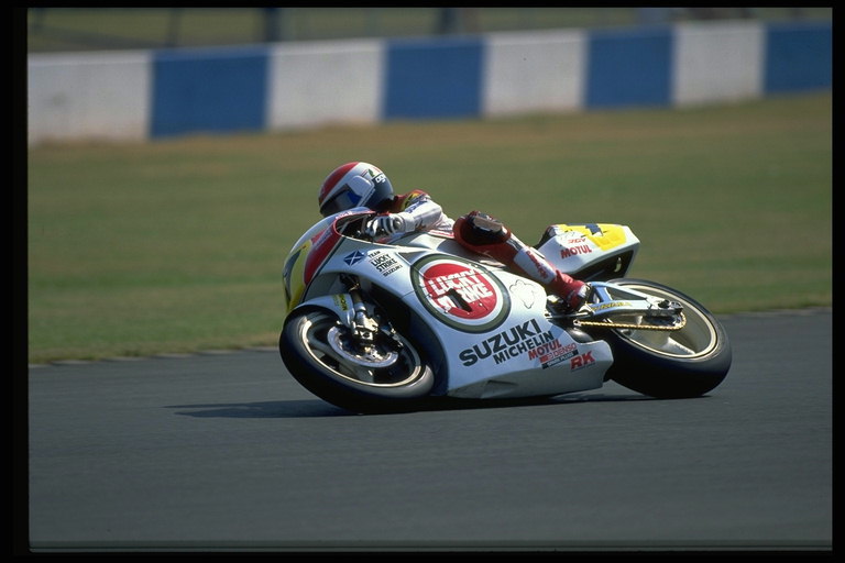 Best Motorcycle World Suzuki used the famous racers of the country