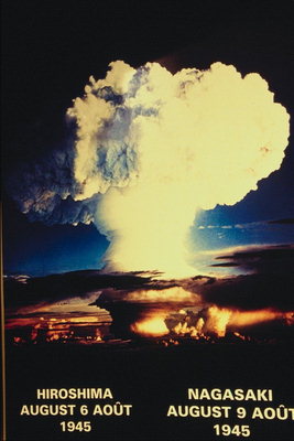 Imagini de la evenimentele care au loc la Hiroshima şi Nagasaki