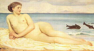 Fată goală pe plajă