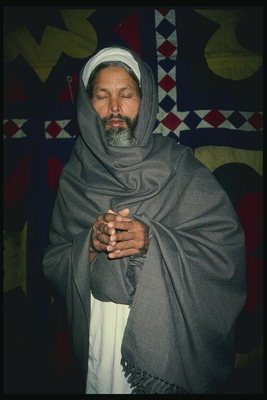 Człowiek podczas modlitwy