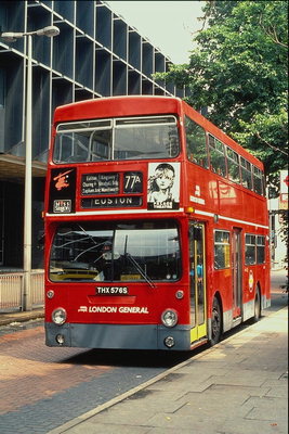 Summer. Doppeldecker-Bus - ein integraler Bestandteil der Londoner Straßen